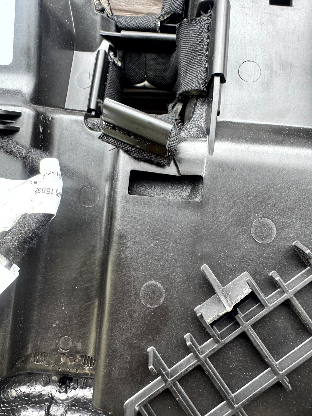 2020-2024 TESLA MODEL Y REAR SECOND 2ND ROW LOWER SEAT CUSHION OEM, 1552127-02-A