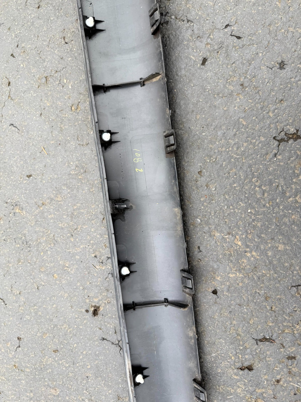 ♦️2020-2024 TESLA MODEL Y RIGHT SIDE SKIRT ROCKER COVER MOLDING OEM 1497744-00-B
