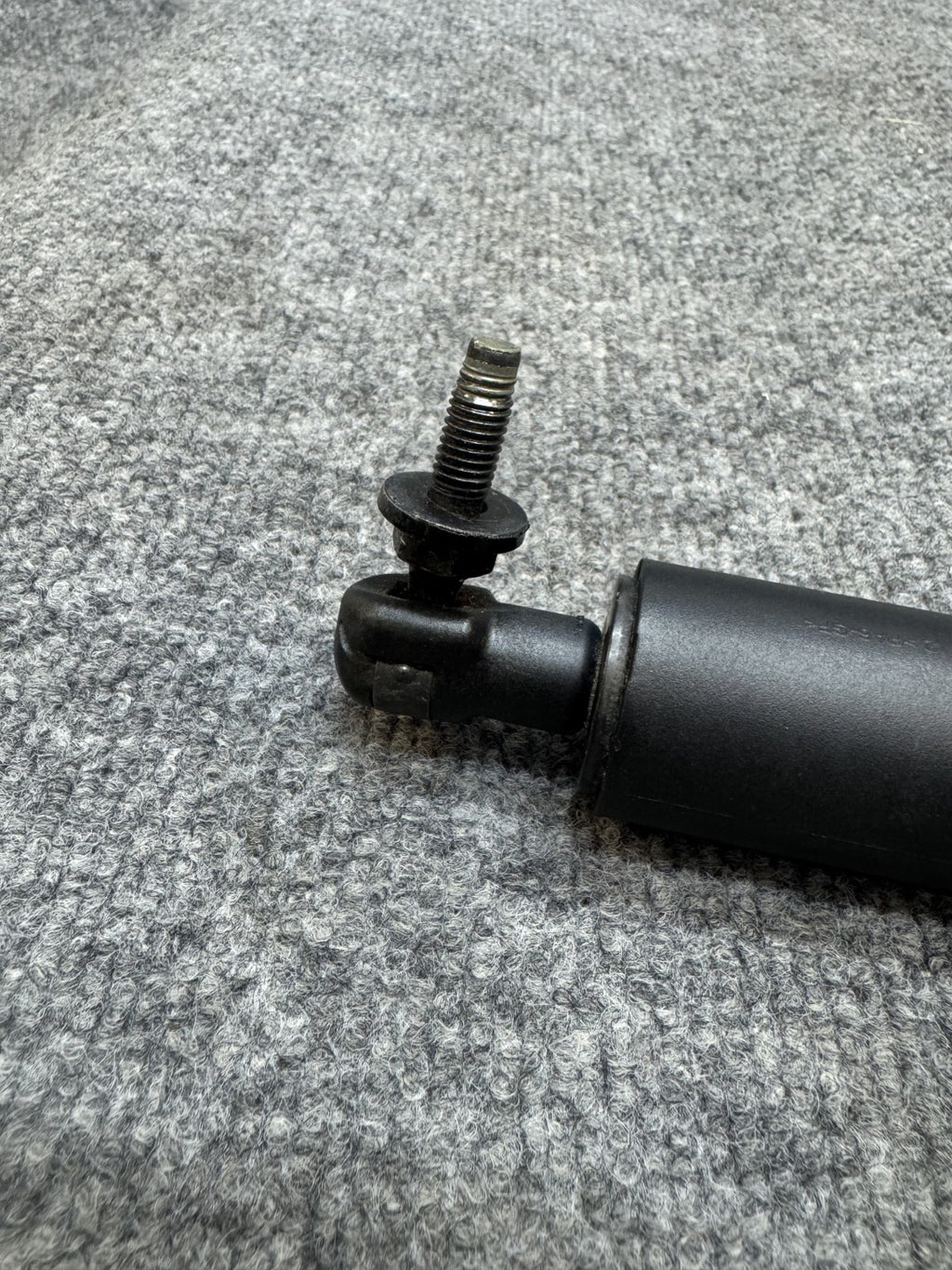 2020 - 2024 TESLA MODEL Y RIGHT LIFGATE TRUNK STRUT SHOCK SUPPORT OEM 150060200A