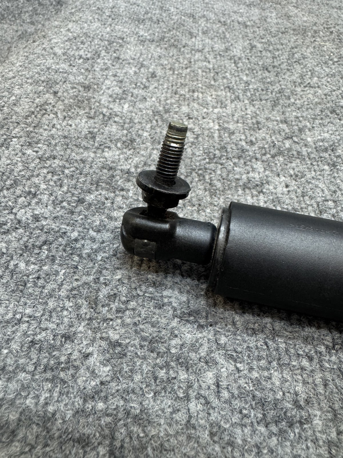 2020 - 2024 TESLA MODEL Y RIGHT LIFGATE TRUNK STRUT SHOCK SUPPORT OEM 150060200A