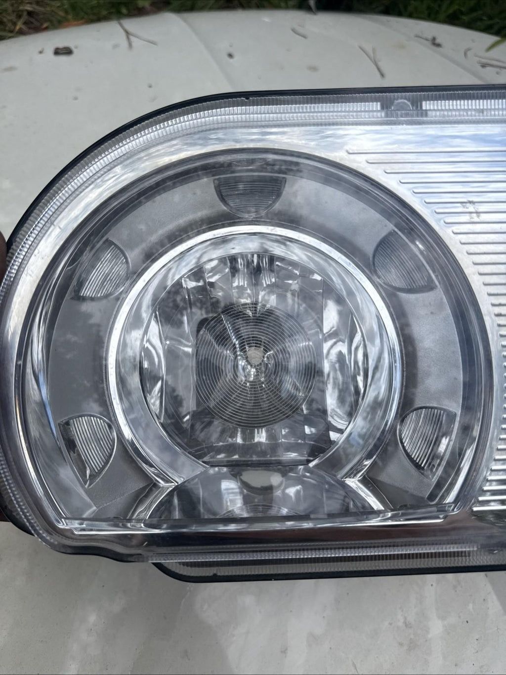 ♦️08-14 DODGE CHALLENGER LEFT SIDE HEADLIGHT HEADLAMP HALOGEN OEM, 05028777AA