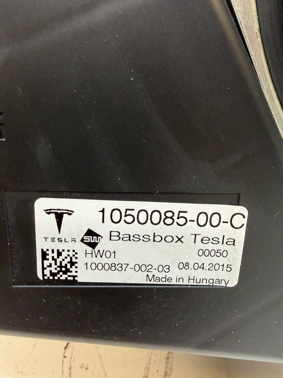 16-20 Tesla Model X Premium Subwoofer Bassbox Audio Speaker Woofer 1050085-00-C