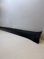 2020-24 TESLA MODEL Y RIGHT SIDE ROCKER MOLDING COVER PANEL 1497744-00-B