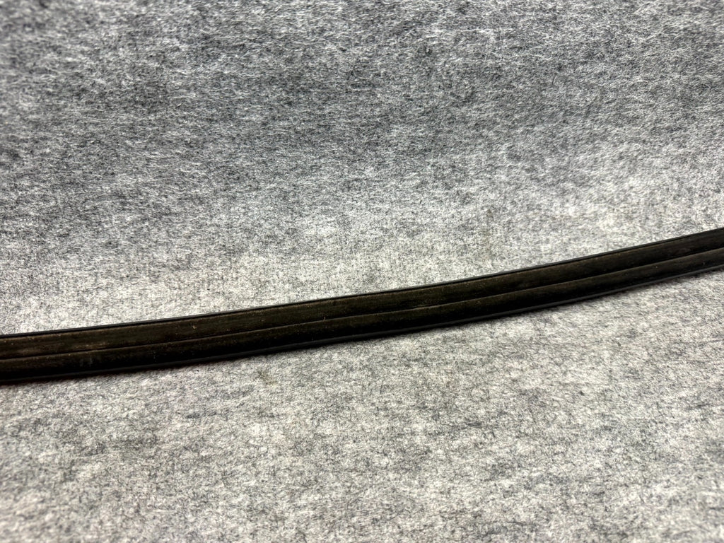 ♦️17–23 TESLA MODEL 3 REAR RIGHT SIDE DOOR MOLDING TRIM STRIP OEM, 1080748-00-E