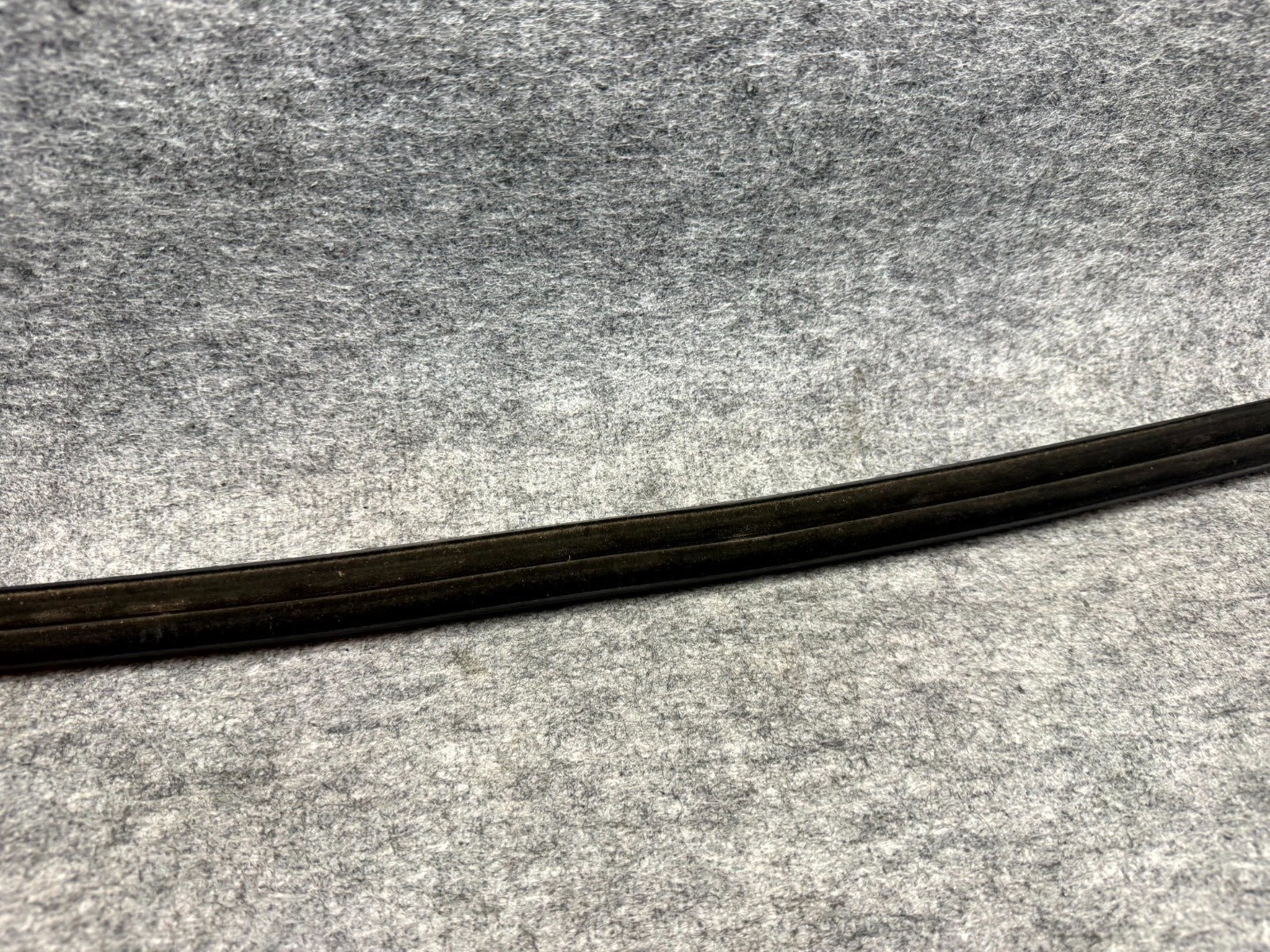 ♦️17–23 TESLA MODEL 3 REAR RIGHT SIDE DOOR MOLDING TRIM STRIP OEM, 1080748-00-E
