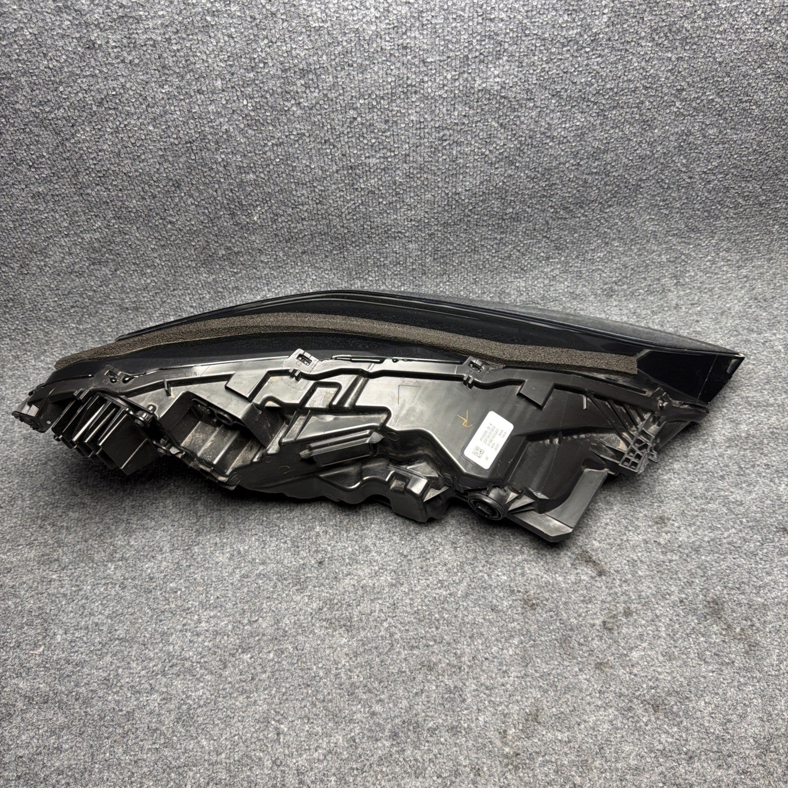 2024-2025 TESLA MODEL 3 HEADLIGHT OEM LEFT LH DRIVER SIDE LED 1694086-00-G