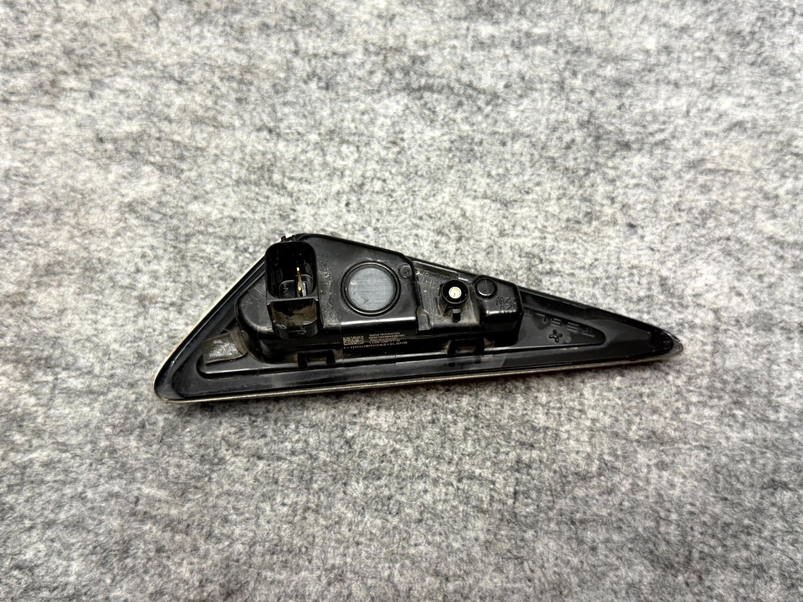 ♦️17–23 TESLA MODEL 3 LEFT REPEATER TURN SIGNAL FENDER CAMERA OEM, 1125106-77-E