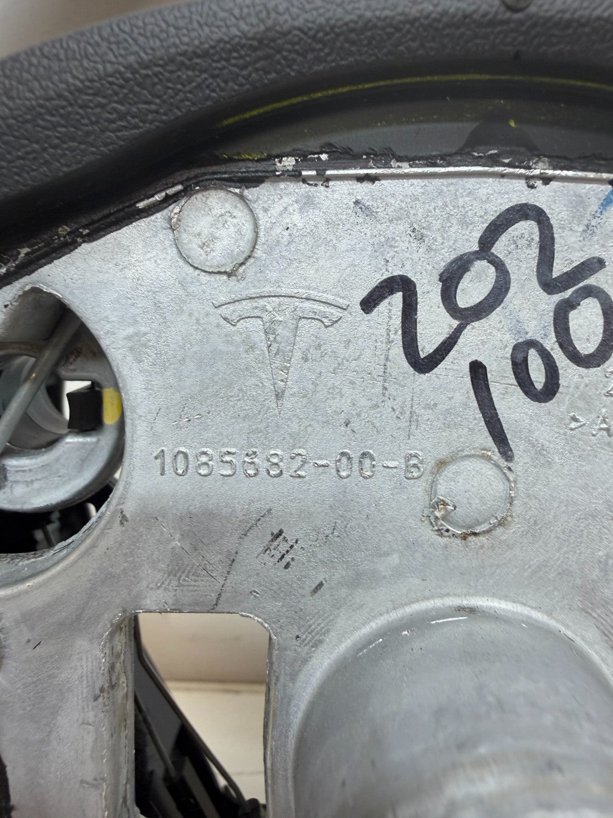 2016-2020 Tesla Model 3 Y Steering Wheel Leather Black 1085682-00-B