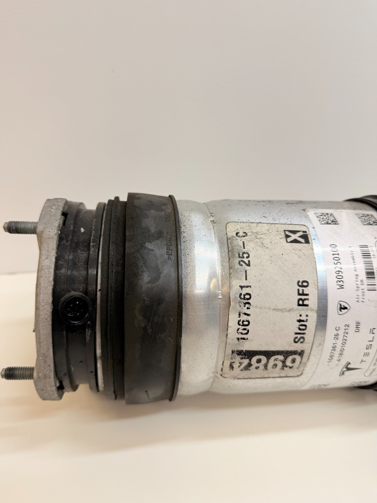 2016-2020 Tesla Model S Front Right Air Suspension Shock Strut 1067361-25-C