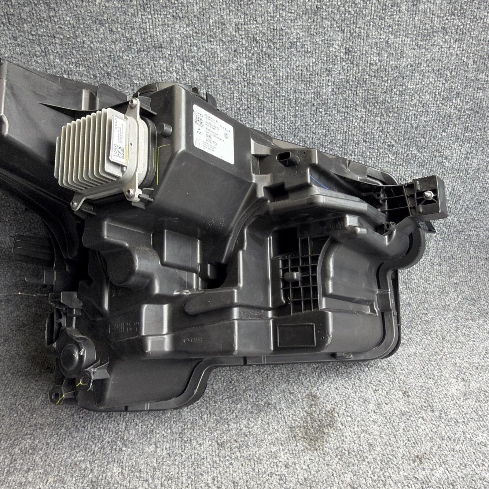 Tesla Model Y JUNIPER 2025-26 Front Left Driver Side Headlight 1918347-00-E