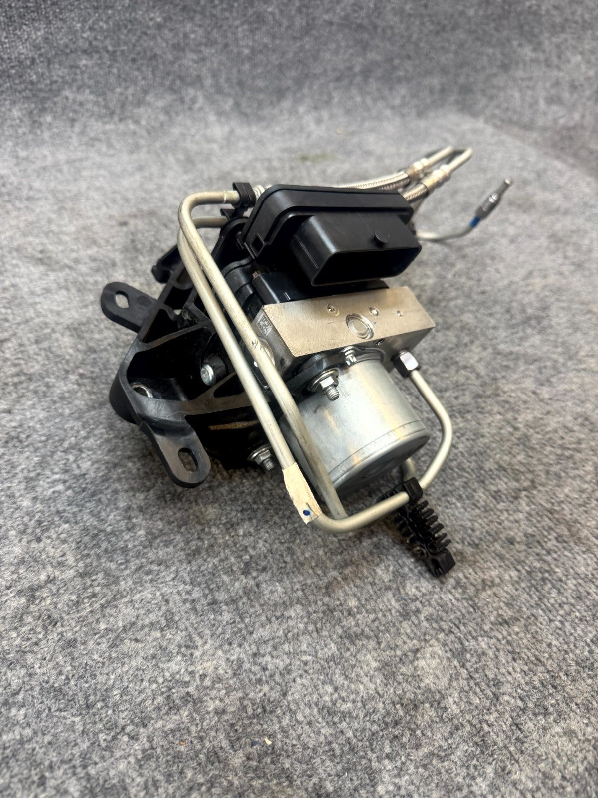 2017-2024 TESLA MODEL 3 Y ABS ANTI-LOCK BRAKE PUMP MODULE UNIT OEM, 1044745-10-B