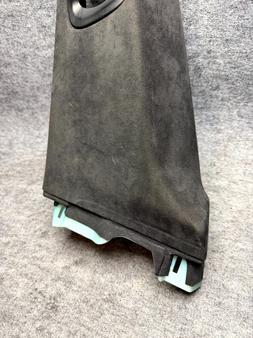 ♦️2012 - 2020 TESLA MODEL S LEFT SIDE B-PILLAR TRIM COVER OEM, 1021612-02-A
