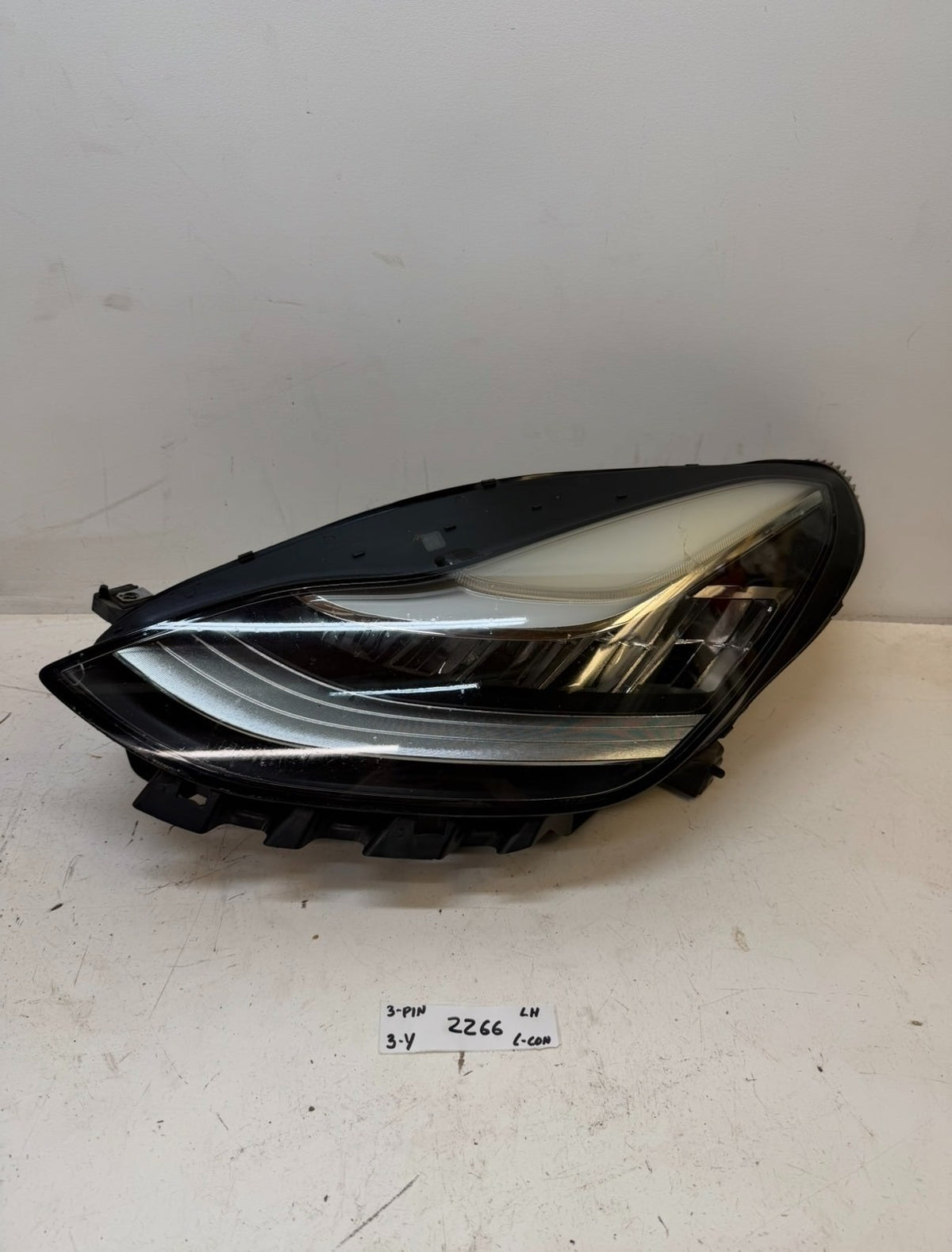 2017-2020 Tesla Model 3 Y Front Driver Left Headlight Lamp LH OEM 1077371-10-I