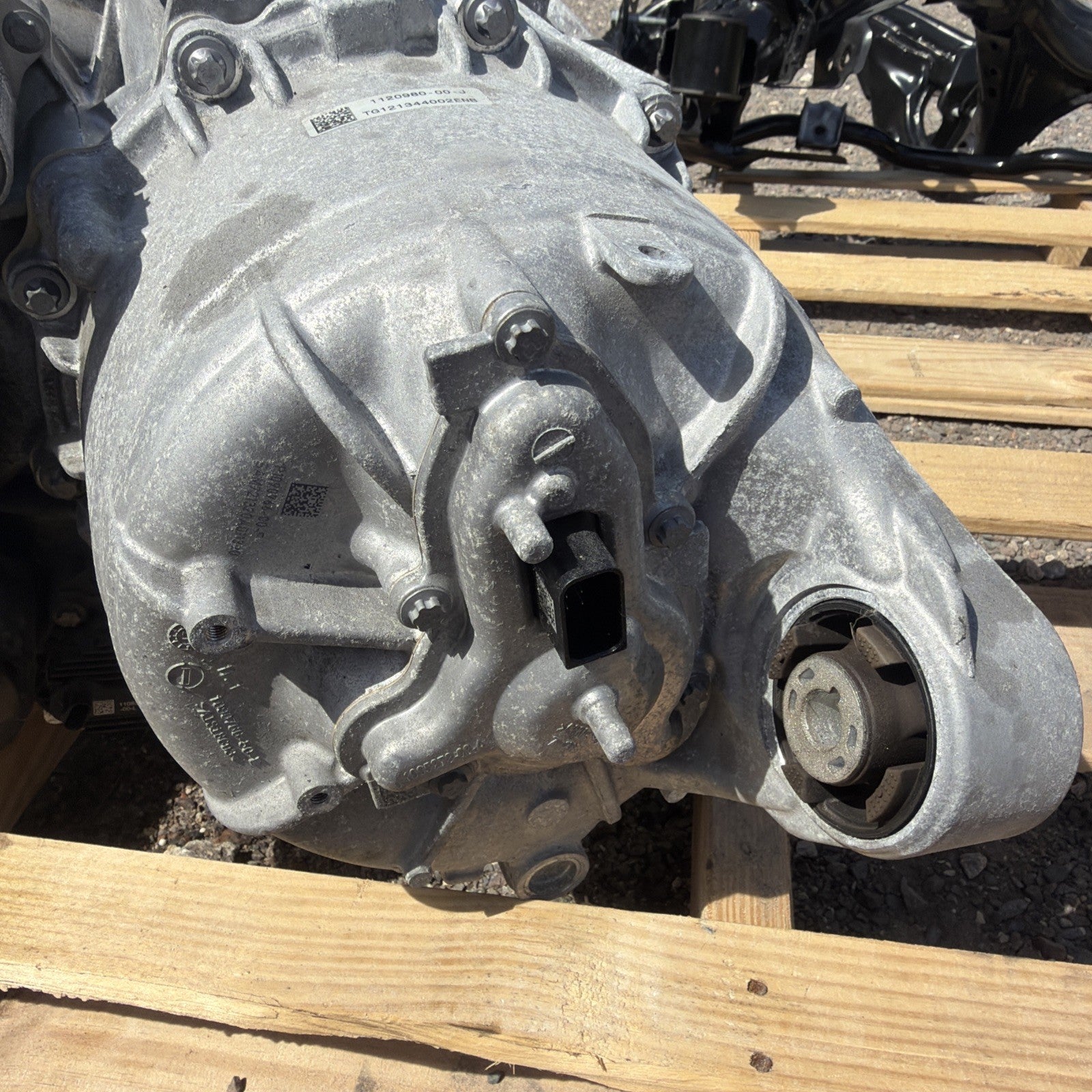 2017-2024 Tesla Model 3 Y Rear Drive Unit Motor Engine OEM 1120980-00-J