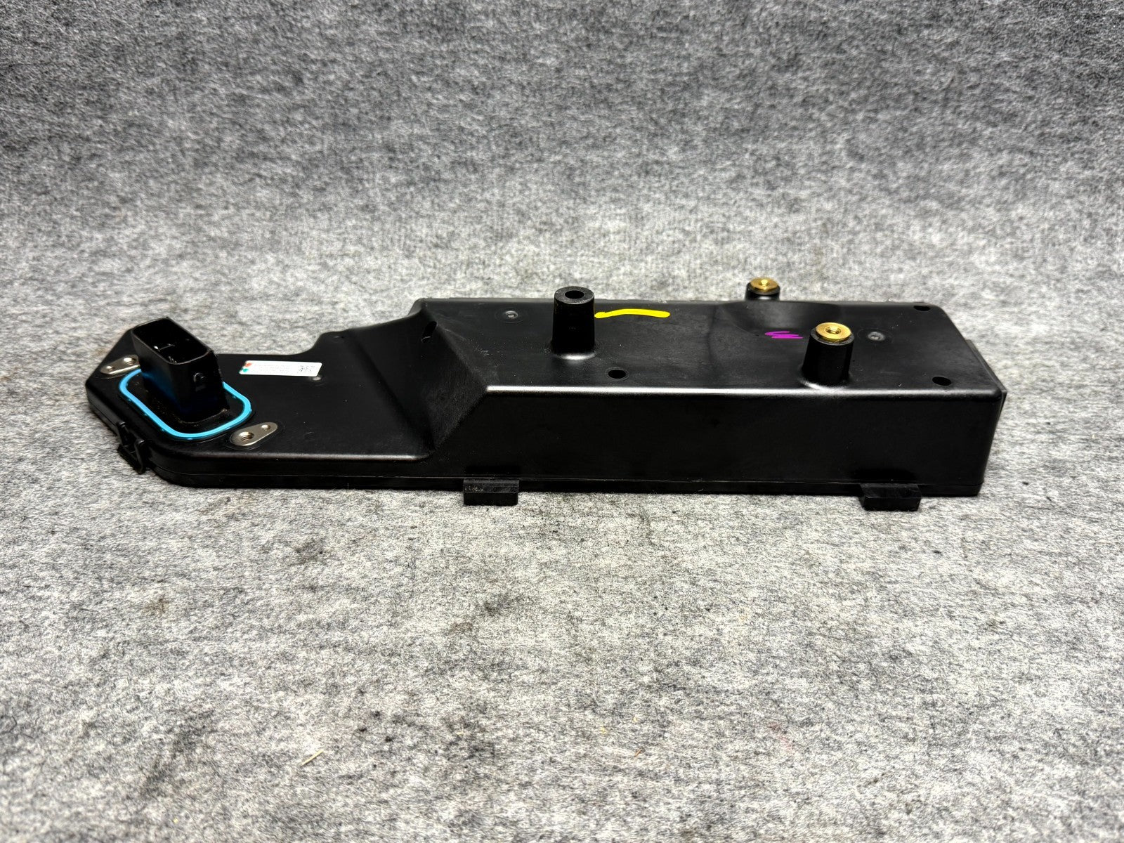 ♦️17-23 TESLA MODEL 3 HIGH VOLTAGE BATTERY CONTROLLER BRACKET OEM, 1106394-11-H