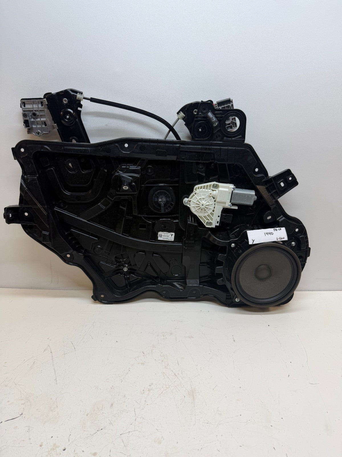 2020-2024 Tesla Model Y Front Left Window Regulator Motor Closeout 1495510-00-J