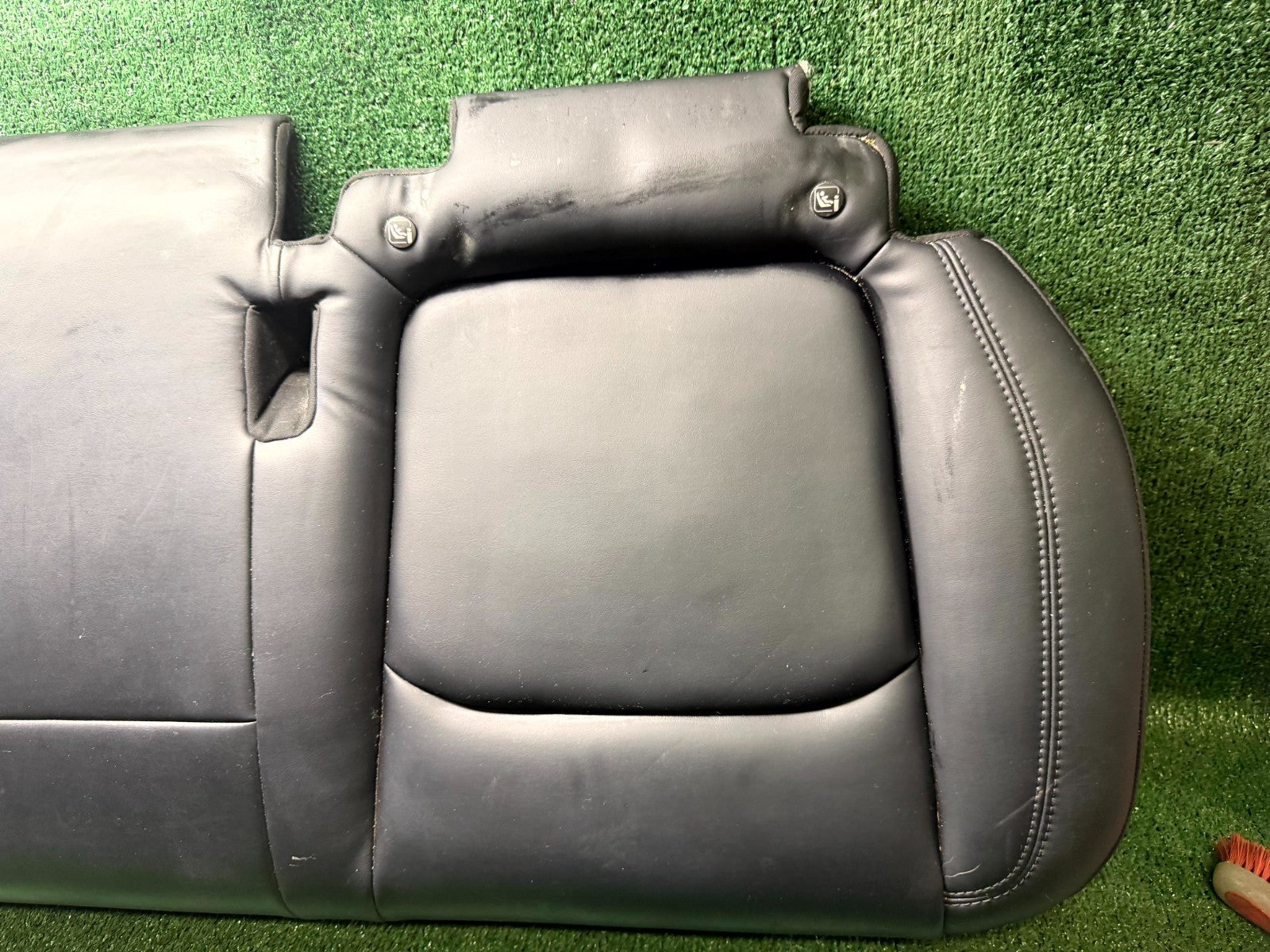 ♦️2020–2024 TESLA MODEL Y REAR 2ND SEAT LOWER CUSHION BLACK OEM, 1552127-00-A