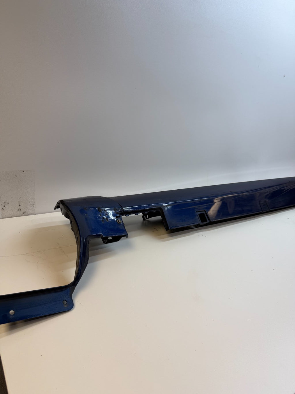 12-20 Tesla Model S Right Passenger Side Skirt Rocker Panel Shell 6005875-00-J