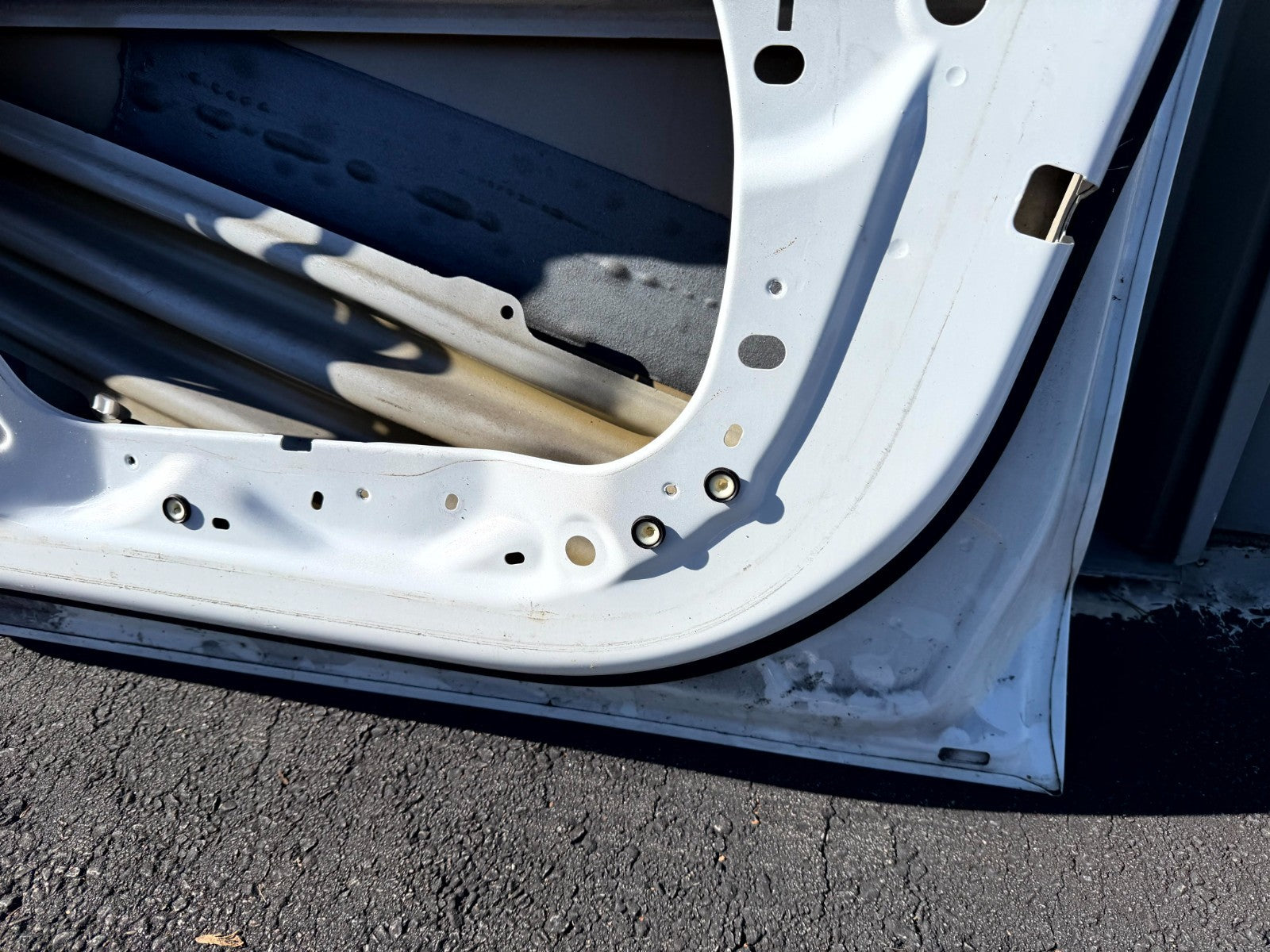 ♦️2017 - 2023 TESLA MODEL 3 FRONT RIGHT SIDE DOOR SHELL PANEL OEM, 1081420-E0-D