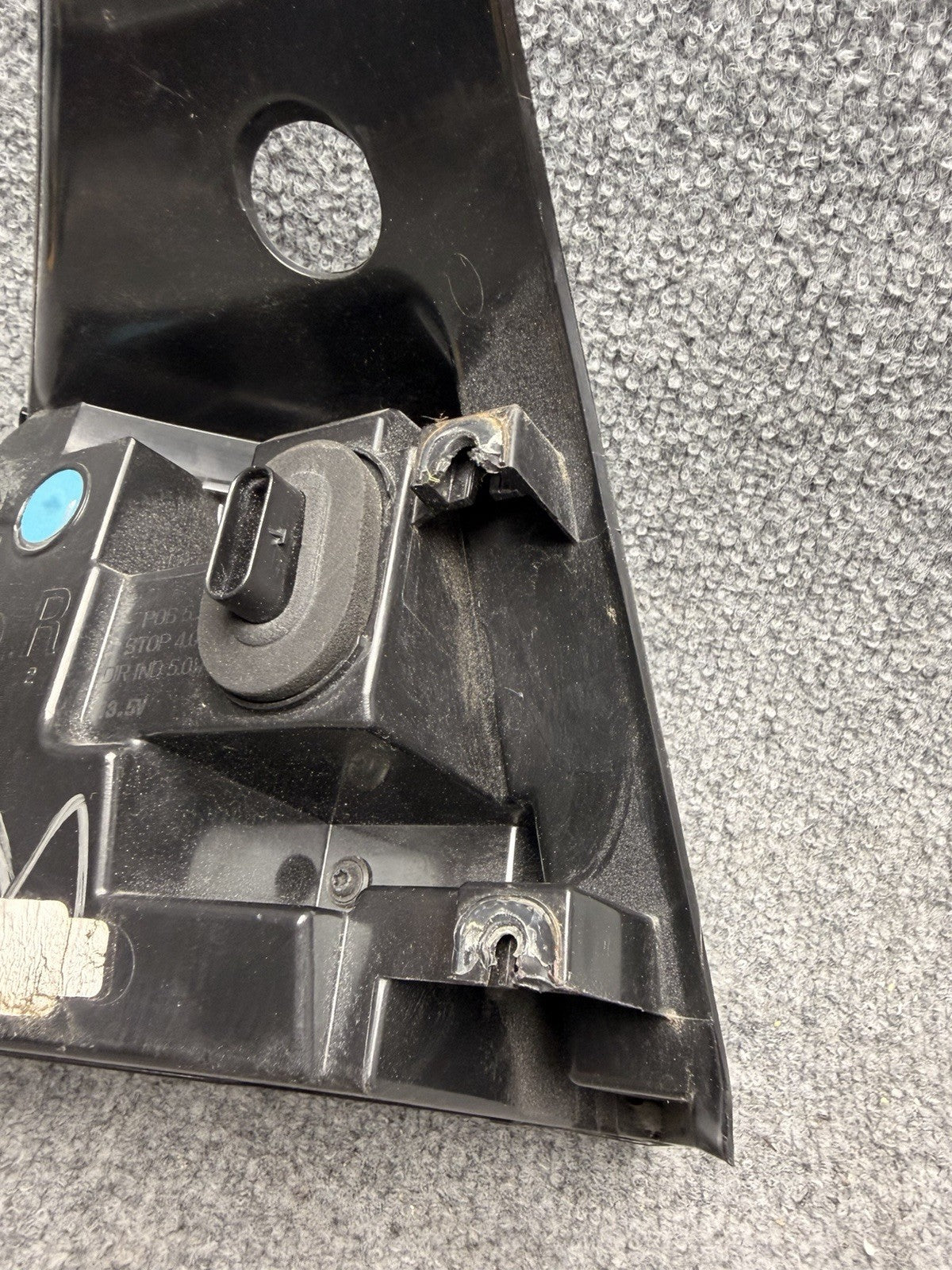 2020-2024 Tesla Model Y Right Passenger Side Taillight Quarter Mounted 3 Pin OEM