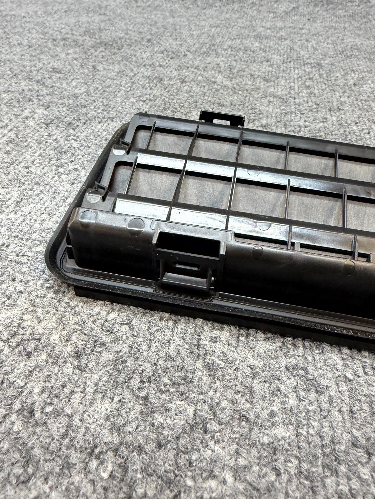 2017-2023 TESLA MODEL Y/3 AIR EXTRACTOR CABIN VENT GRILLE BLACK OEM, 109875100C