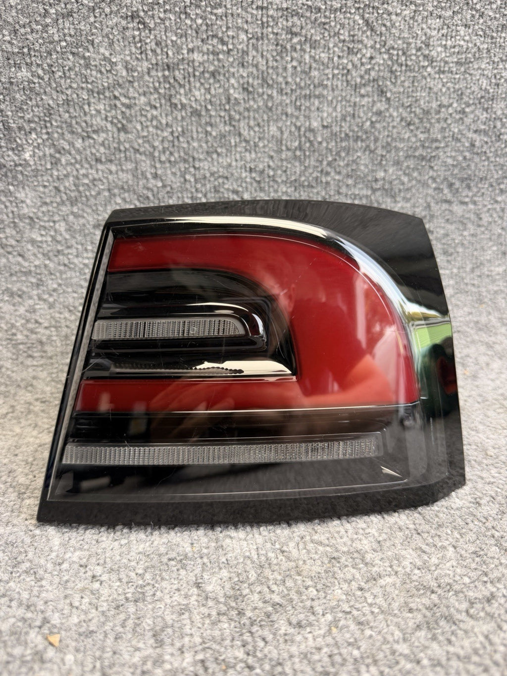 2021-2025 TESLA MODEL S RIGHT REAR PASSENGER TAIL LIGHT LAMP 1563721-00-C OEM