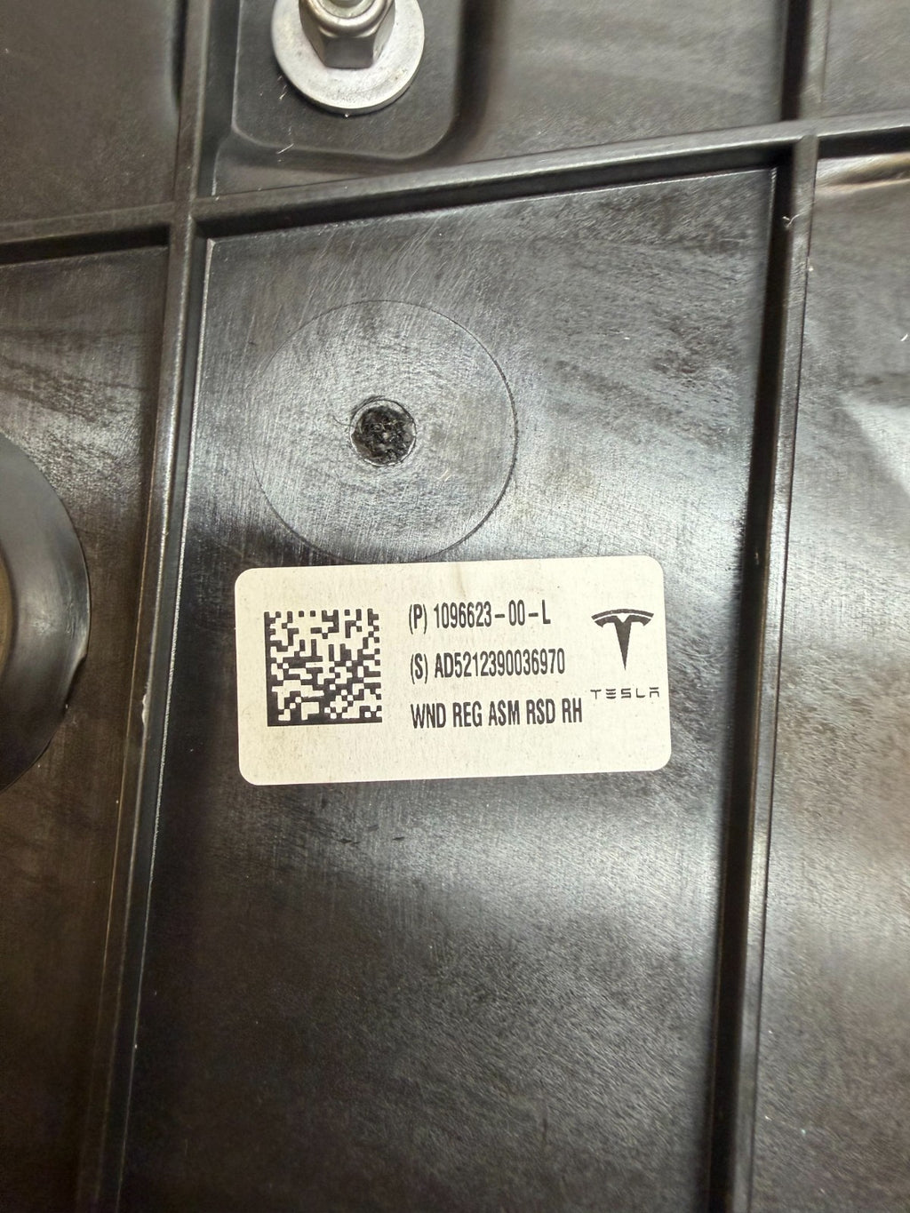 2017-2023 Tesla Model 3 Rear Right Door Window Regulator & Motor 1096623-00-L