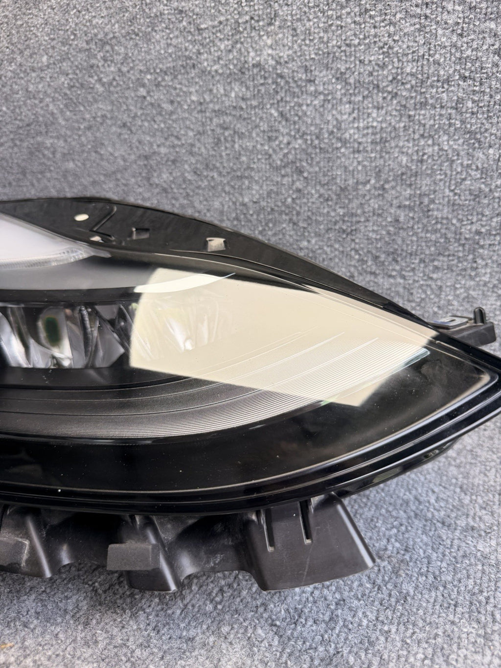 20-24 Tesla Model 3-Y Front Right Headlight Projector Headlamp RH 1514953-00-E