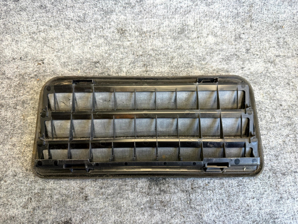 ♦️2017-2023 TESLA MODEL 3 AIR EXTRACTOR CABIN VENT GRILLE OEM, 1098751-00-C