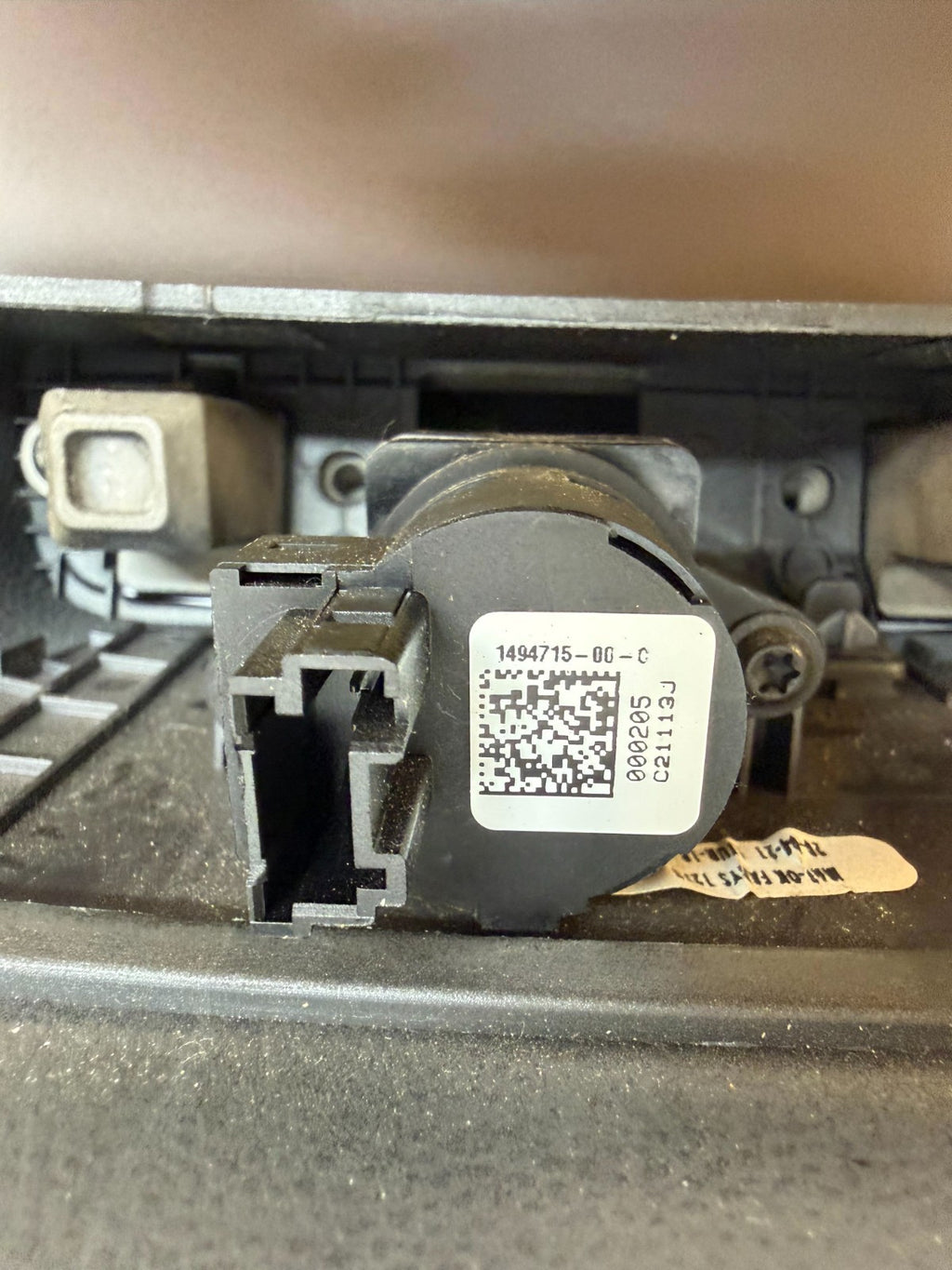 2017-24 Tesla Model Y Touch Screen Multimedia Navigation Display 1494715-00-C