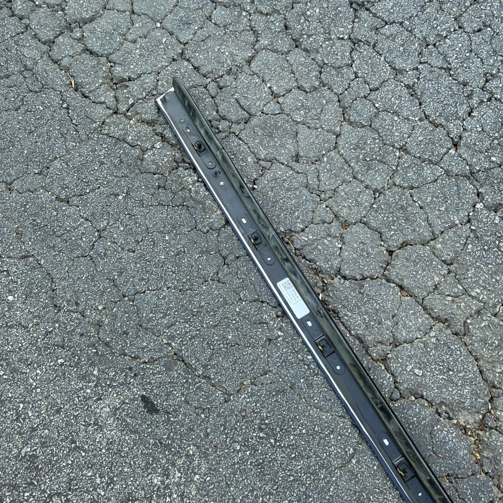 Tesla Cybertruck Right Cantrail 2024 -2025 1860490-88-A