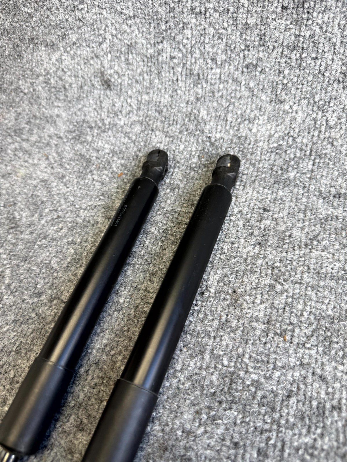 2017 – 2023 TESLA MODEL 3 REAR LEFT & RIGHT TRUNK SHOCK STRUT OEM, 1091560-00-B
