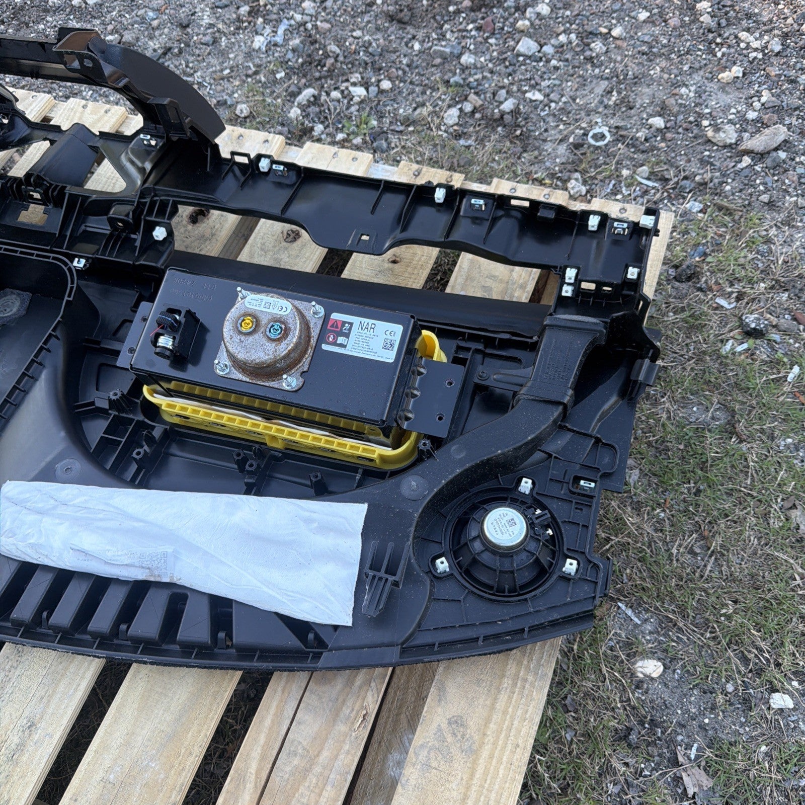 2020 - 2024 TESLA MODEL Y FRONT DASHBOARD DASH INSTRUMENT PANEL OEM