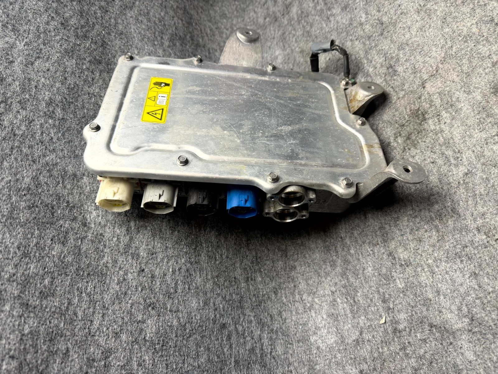 ♦️2016 - 2020 TESLA MODEL S FRONT HIGH VOLTAGE JUNCTION BOX OEM, 1059891-00-C
