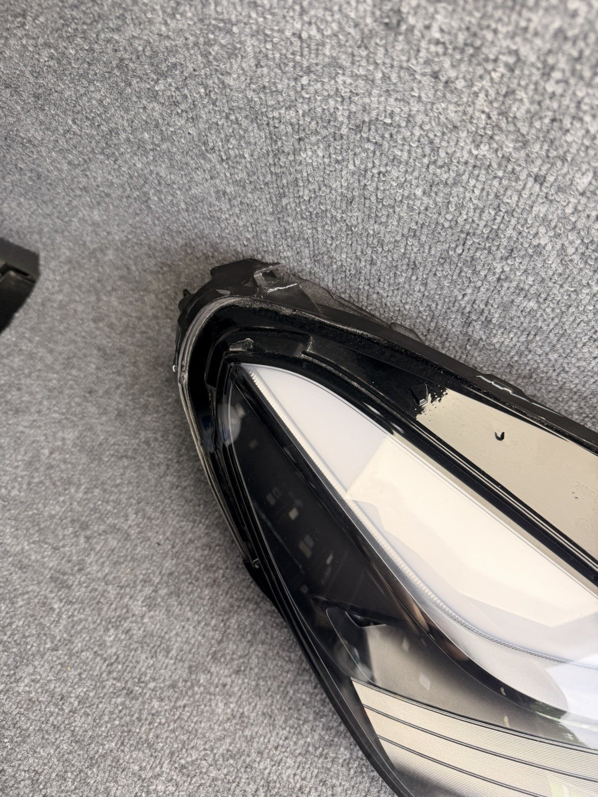 OEM 2021 - 2024 Tesla Model Y Right Passenger Matrix LED Headlight 1514953-00-D