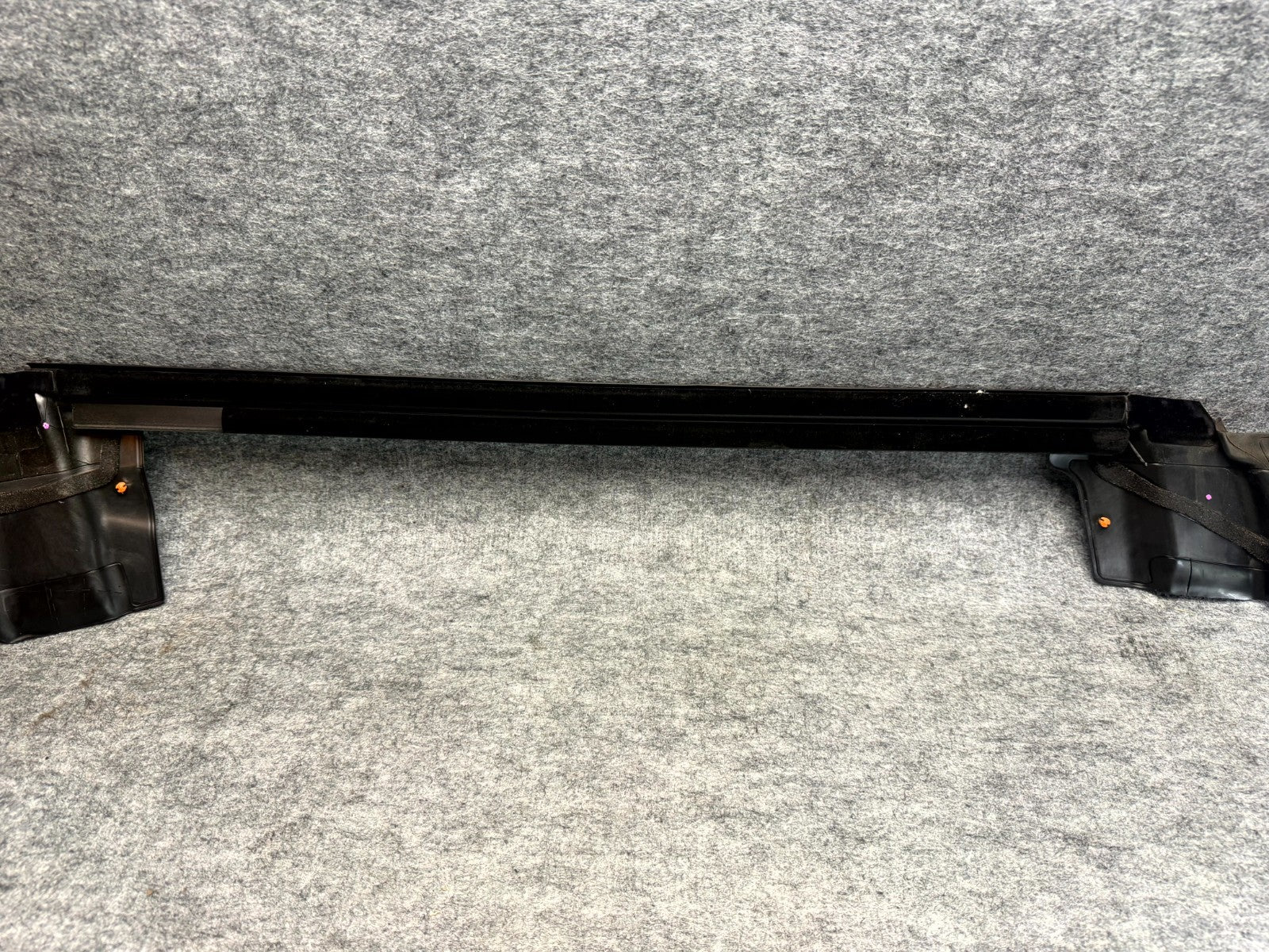 ♦️2017-2023 TESLA MODEL 3 REAR RIGHT SIDE DOOR WEATHER STRIPPING OEM, 109050400F