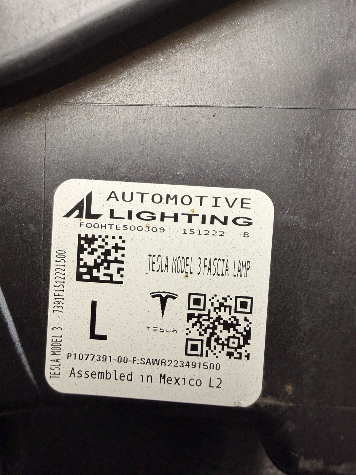2017-2023 Tesla Model 3 Fog Light Lamp DRL Assembly Left Driver 1077391-00-F OEM
