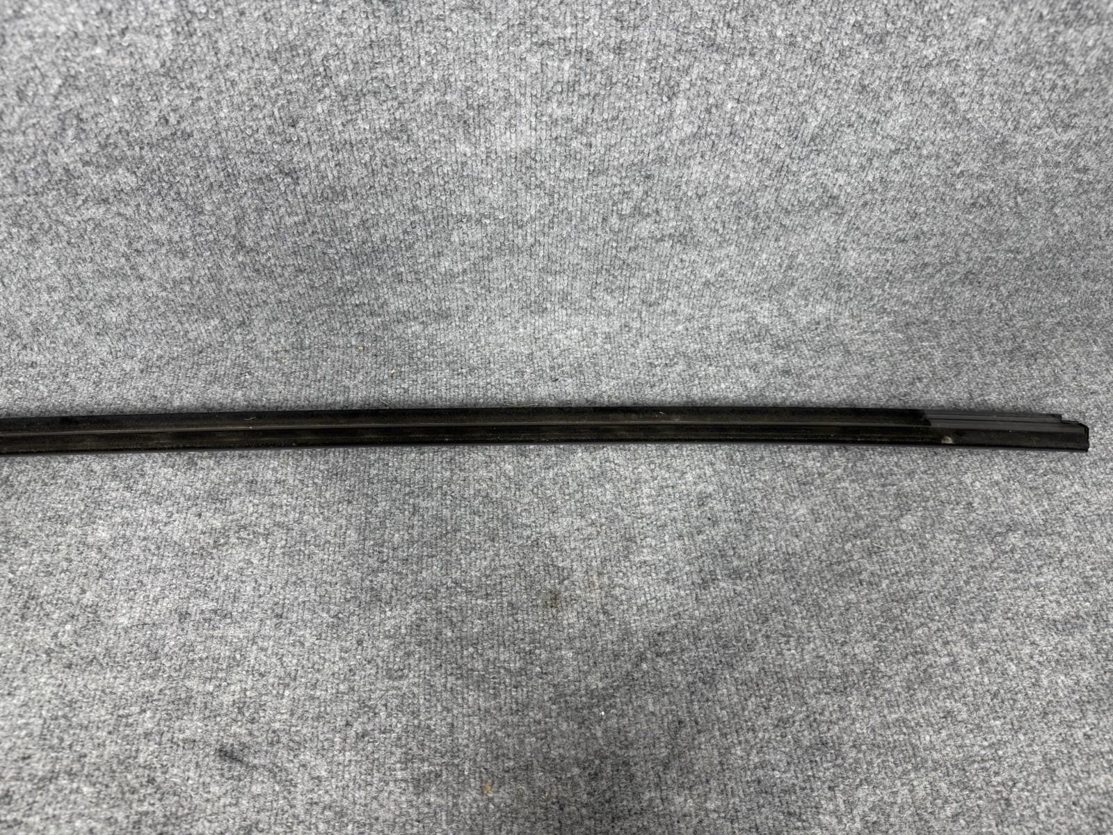 ♦️2017-2023 TESLA MODEL 3 REAR LEFT SIDE DOOR WINDOW BELT MOLDING OEM, 108074501
