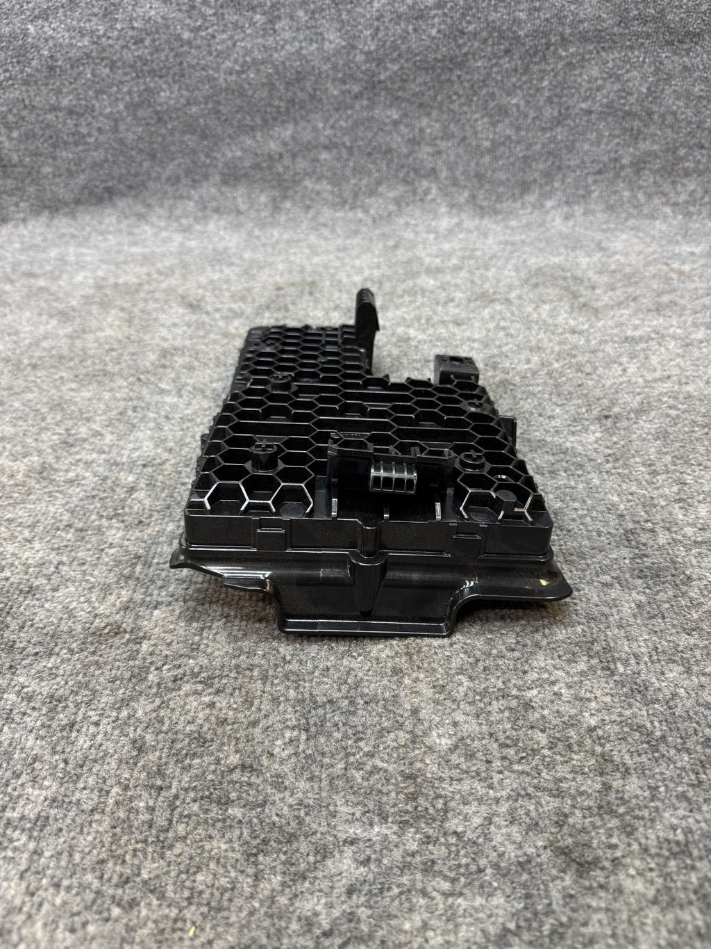 2020 - 2024 TESLA MODEL Y RIGHT LOW VOLTAGE ELECTRONIC MODULE OEM, 1657650-00-C