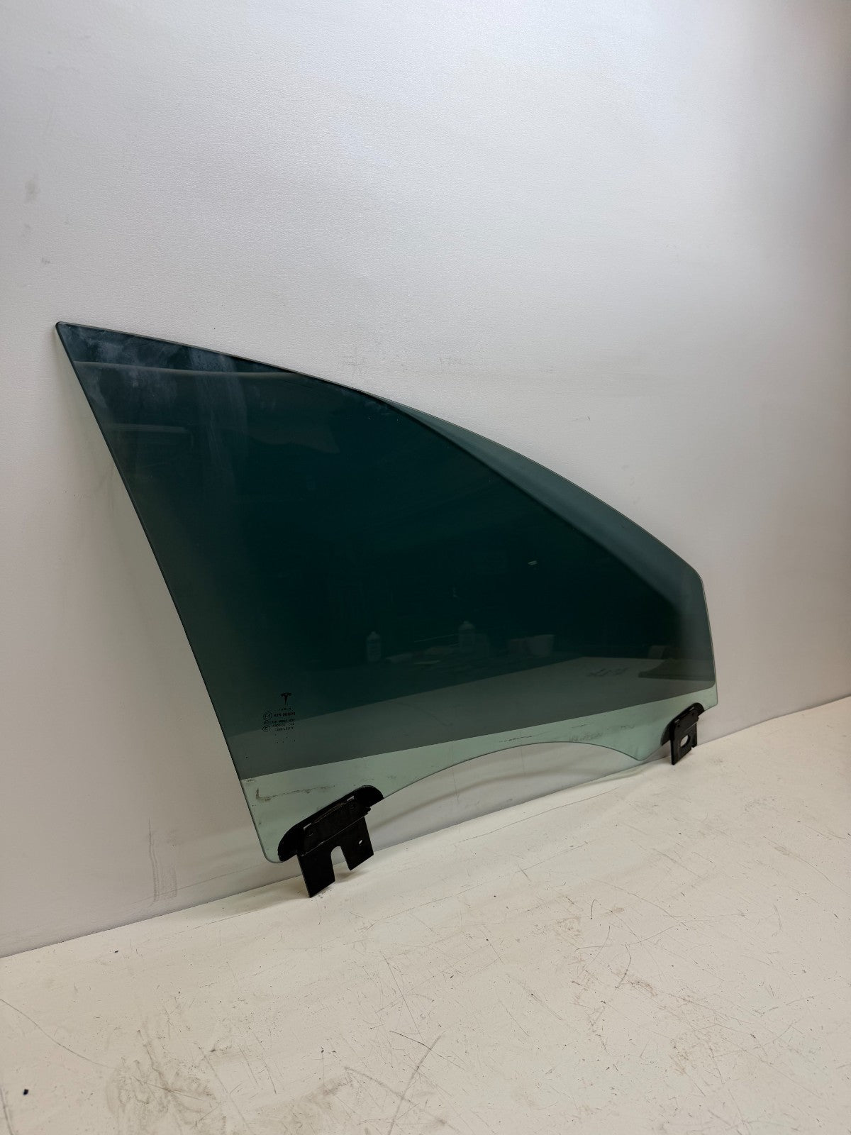 2012-20 Tesla Model S Front Right Passenger Side Door Window Glass 43R-001074