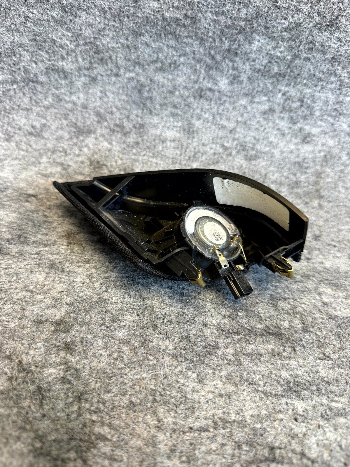 ♦️2017-2023 TESLA MODEL 3 RIGHT SIDE DOOR SPEAKER TWEETER TRIM OEM, 1079741-00-A