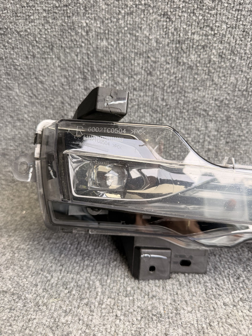 2017 - 2024 TESLA MODEL Y/3 FRONT RIGHT SIDE FOG LIGHT ASSY OEM, 1077392-00-f
