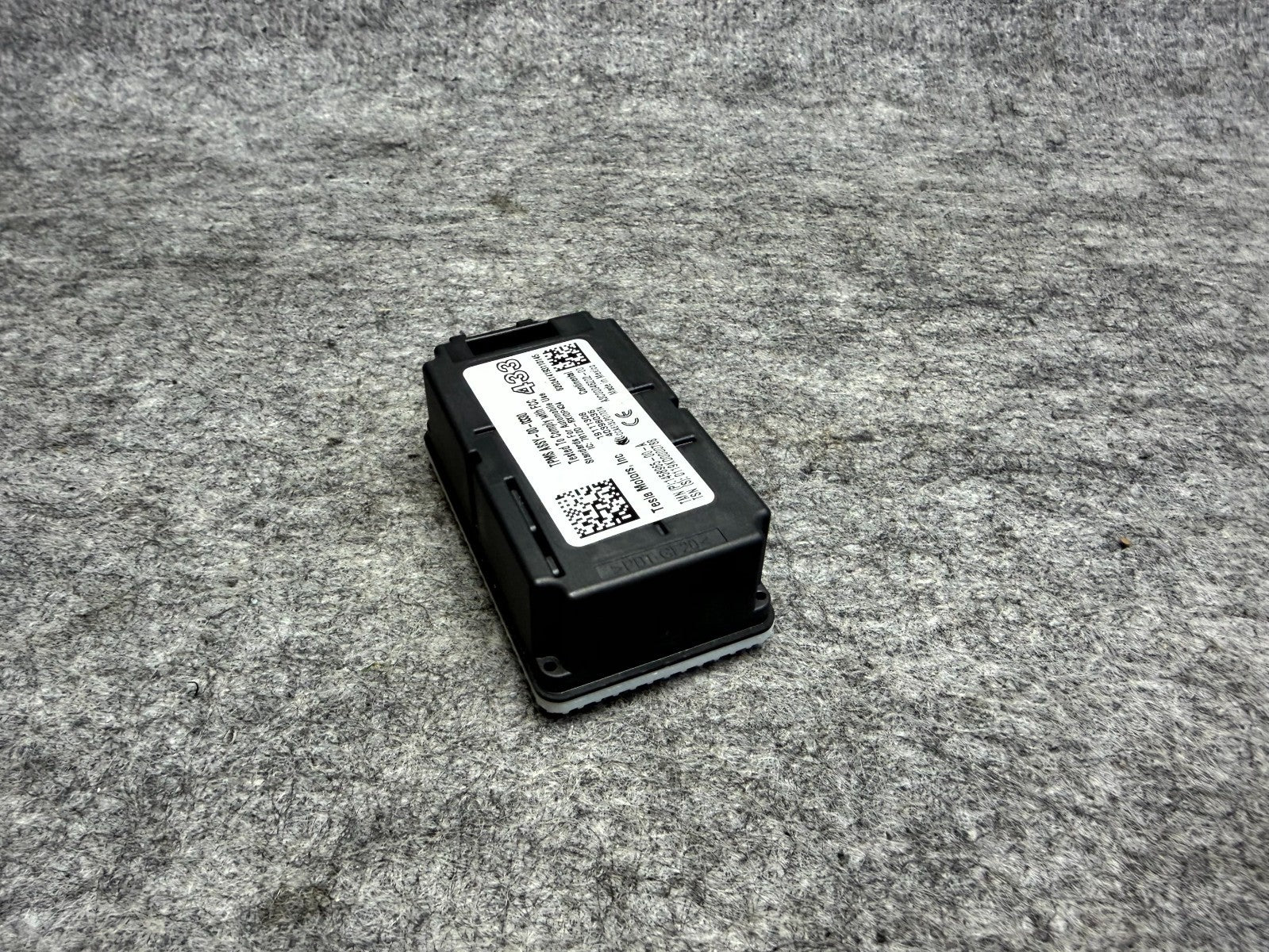 ♦️17-23 TESLA MODEL 3 TIRE PRESSURE MONITORING CONTROL MODULE OEM, 1458965-00-A