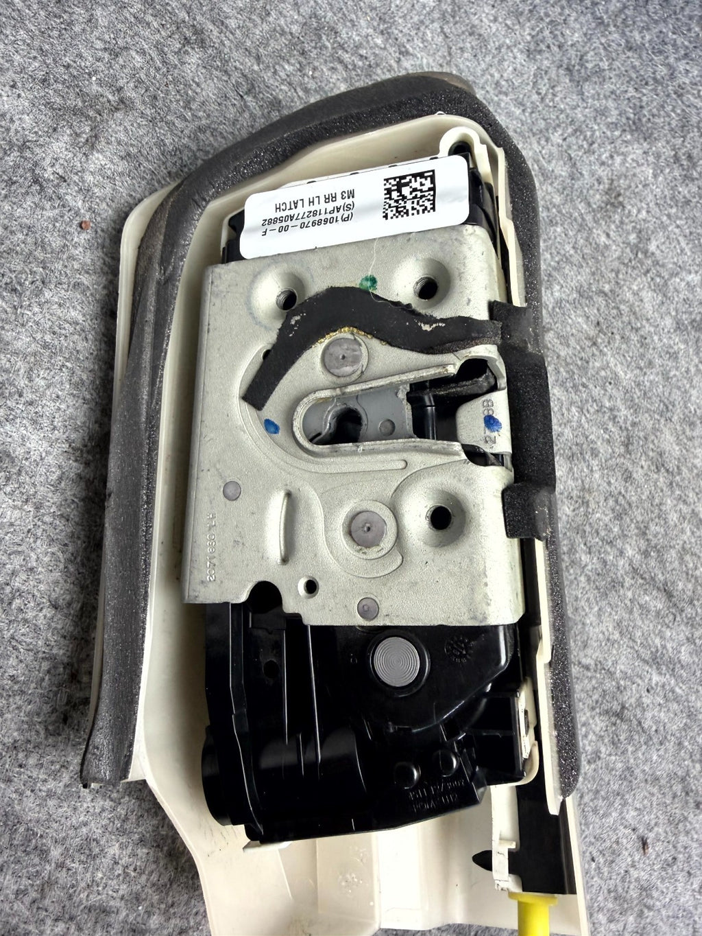 ♦️17–23 TESLA MODEL 3 REAR LEFT SIDE DOOR LOCK LATCH ACTUATOR OEM, 1068970-00-F
