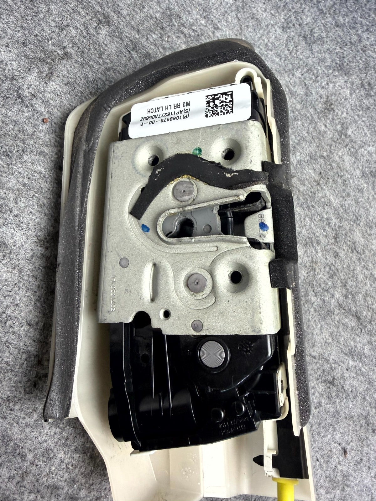 ♦️17–23 TESLA MODEL 3 REAR LEFT SIDE DOOR LOCK LATCH ACTUATOR OEM, 1068970-00-F