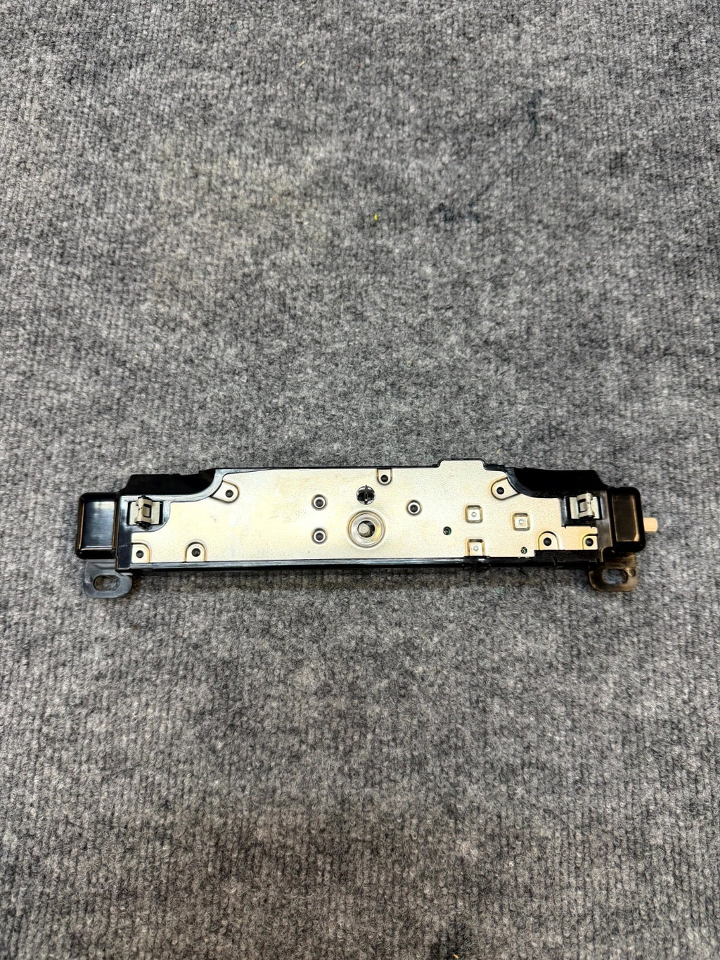 2020-2025 TESLA MODEL Y WIFI BLUETOOTH ANTENNA CONTROL MODULE OEM, 1585601-99-D