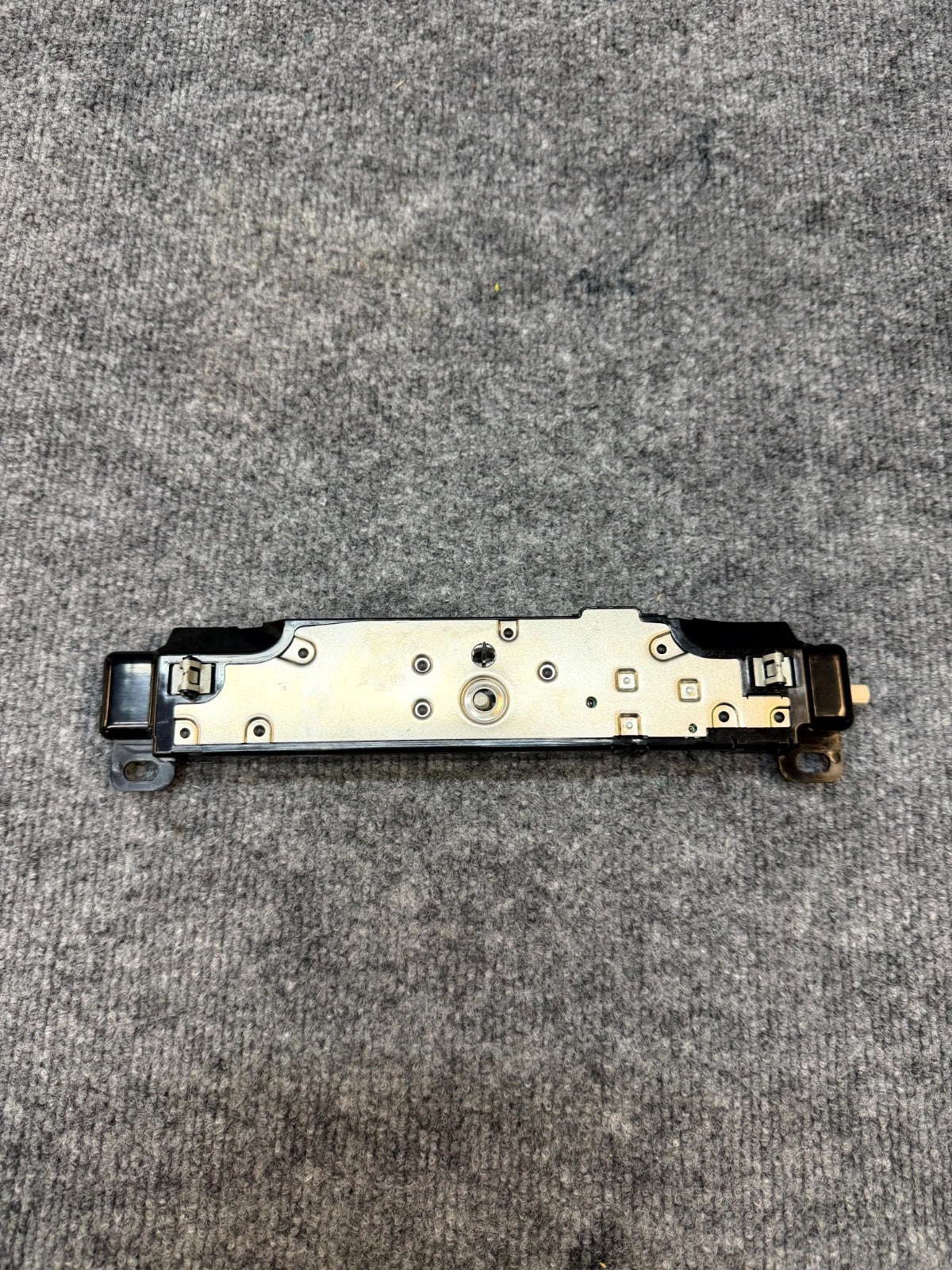 2020-2025 TESLA MODEL Y WIFI BLUETOOTH ANTENNA CONTROL MODULE OEM, 1585601-99-D
