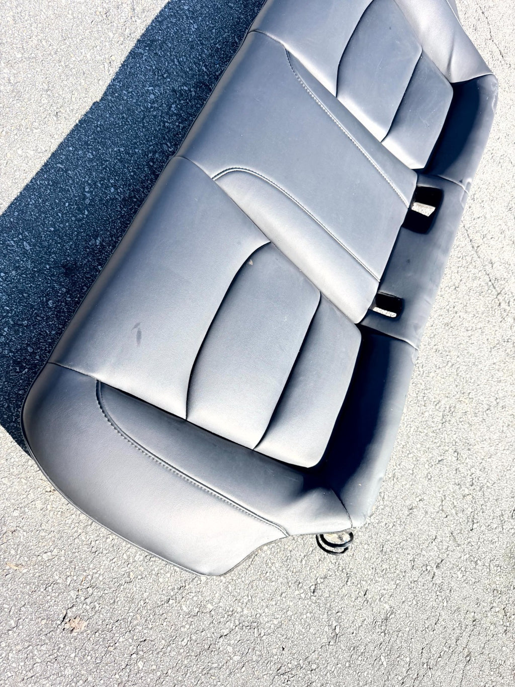 ♦️17-23 TESLA MODEL 3 REAR 2ND ROW BOTTOM LOWER SEAT CUSHION OEM, 1452685-00-C
