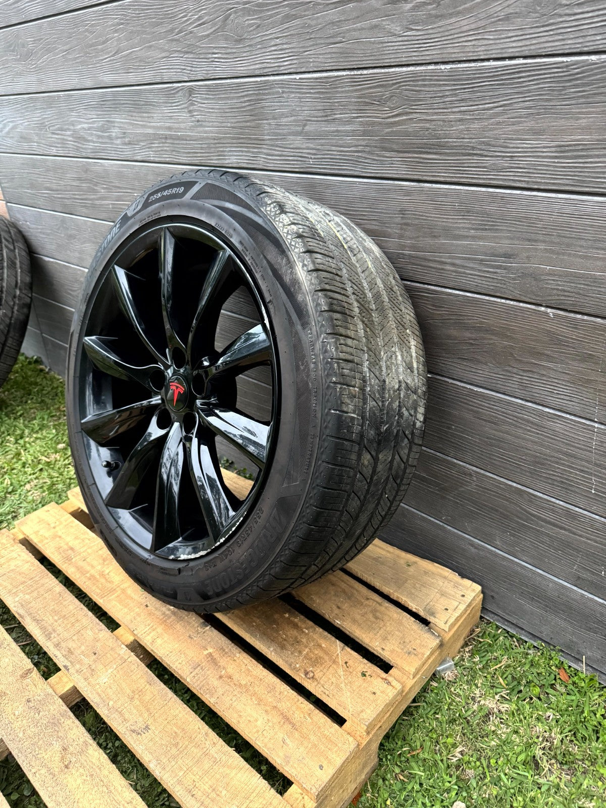 2017 - 2023 TESLA MODEL 3 Y FULL WHEEL WITH RIM SET W/ EMBLEM