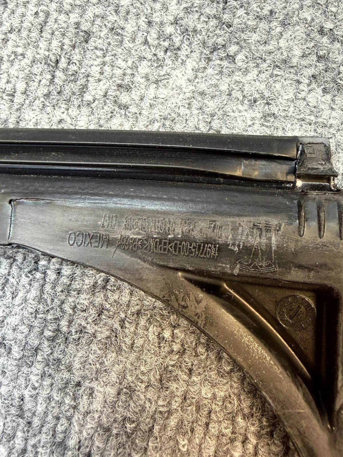 2020 - 2024 TESLA MODEL Y REAR LEFT SIDE DOOR SEAL WEATHERSTRIP OEM 1497715-00-D